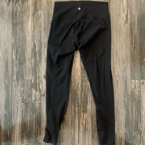 Lululemon High Rise Wunder Under 25”